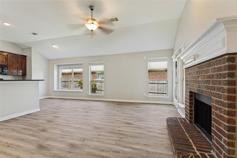 417 Brookhollow Lane, Saginaw TX 76131 - Photo 8