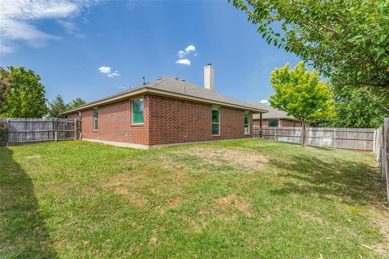 417 Brookhollow Lane, Saginaw TX 76131 - Photo 25