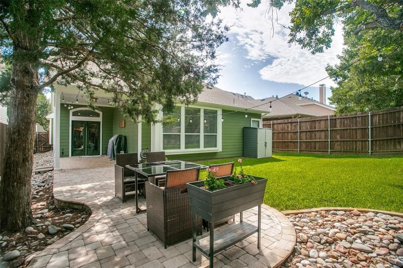 1037 Honeysuckle, Grapevine TX 76051 - Photo 14