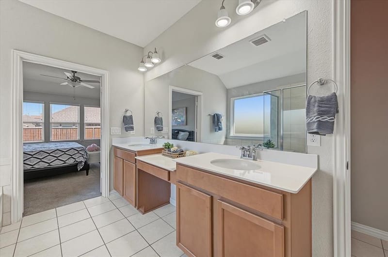 5949 Silverhollow Drive, Fort Worth TX 76137 - Photo 7