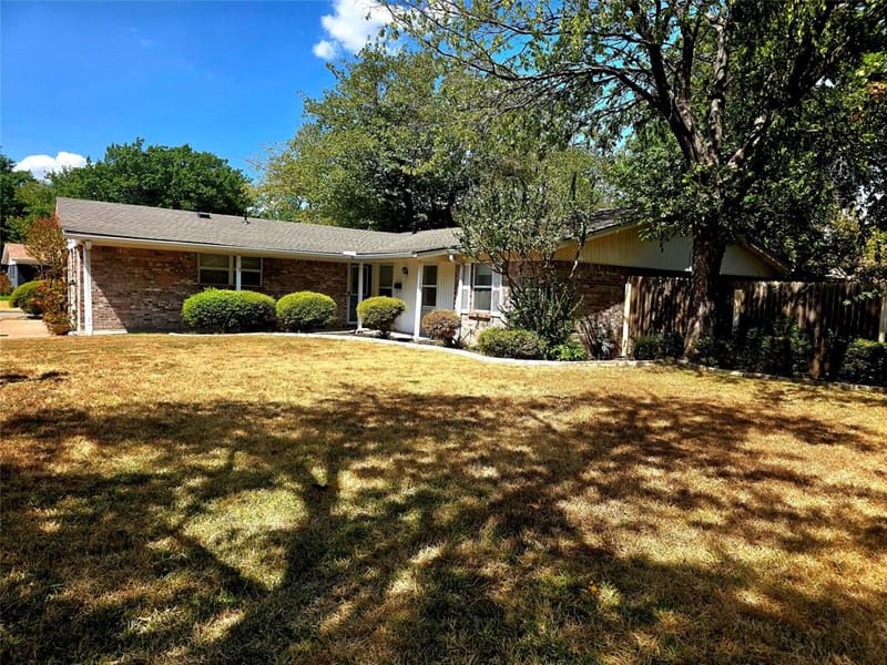272 Palomino Drive, Saginaw TX 76179 - Photo 2