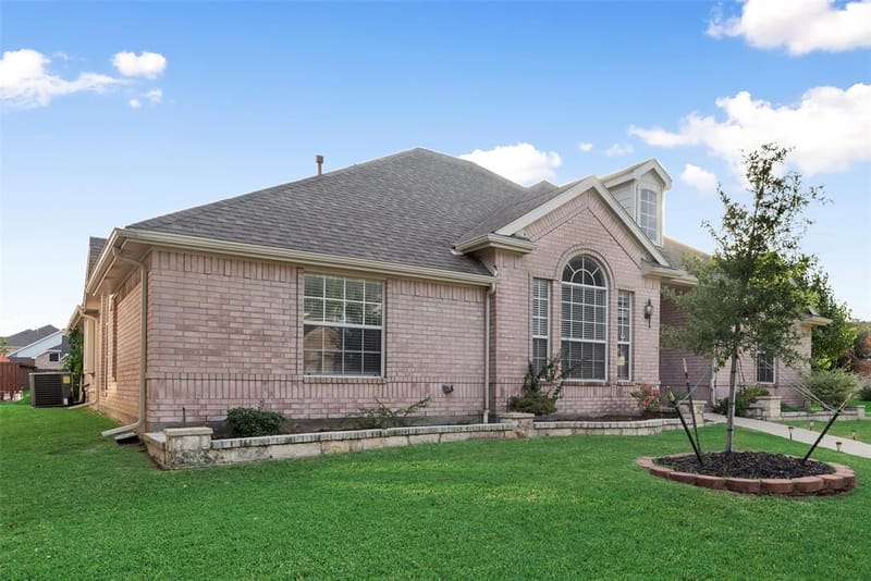 1529 Dimmit Drive, Carrollton TX 75010 - Photo 6
