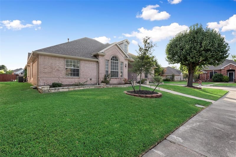 1529 Dimmit Drive, Carrollton TX 75010 - Photo 5