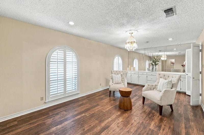 1805 Holm Oak Street, Arlington TX 76012 - Photo 4