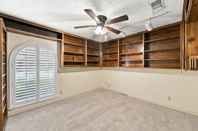 1805 Holm Oak Street, Arlington TX 76012 - Photo 21