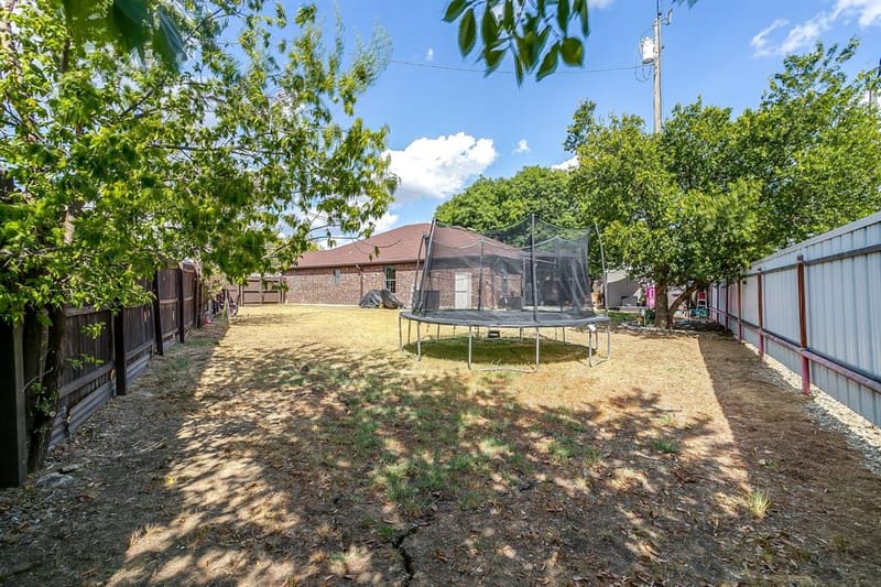 4000 NE 4th Street, Mineral Wells TX 76067 - Photo 27