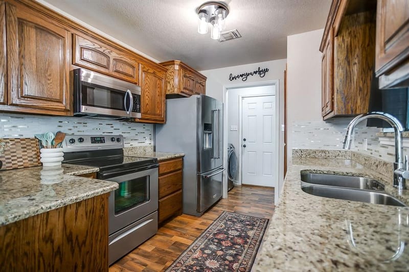 4000 NE 4th Street, Mineral Wells TX 76067 - Photo 6