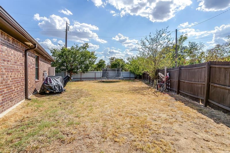 4000 NE 4th Street, Mineral Wells TX 76067 - Photo 28