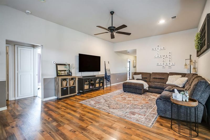 4000 NE 4th Street, Mineral Wells TX 76067 - Photo 4