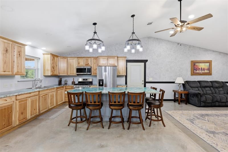 7703 Prairie Creek Lane, Tolar TX 76476 - Photo 20