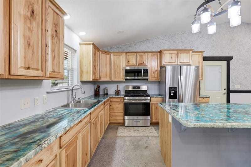 7703 Prairie Creek Lane, Tolar TX 76476 - Photo 21