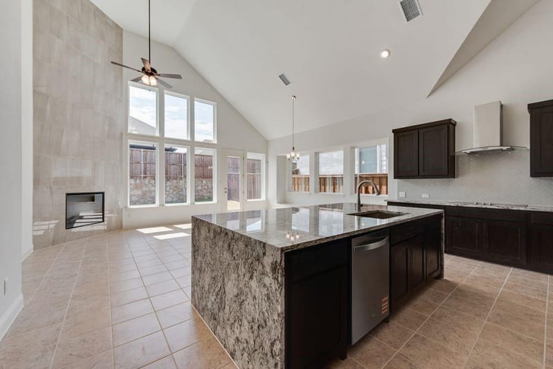 1312 Sundance Lane, Justin TX 76247 - Photo 13