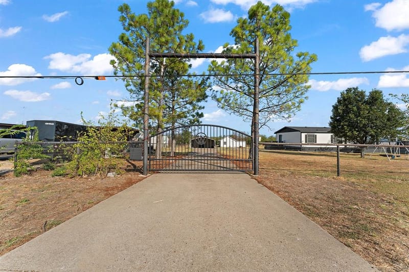 1222 Anglin Way, Terrell TX 75161 - Photo 2