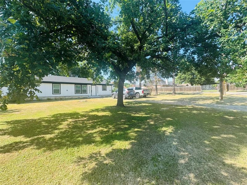 3830 Colina Lane, Waco TX 76705 - Photo 2