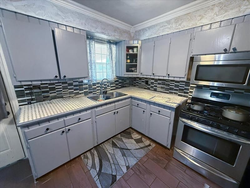 705 Parker Circle, Garland TX 75040 - Photo 11