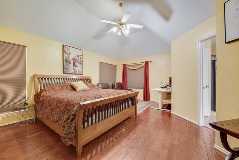 6405 Creekbend Court, Arlington TX 76001 - Photo 20