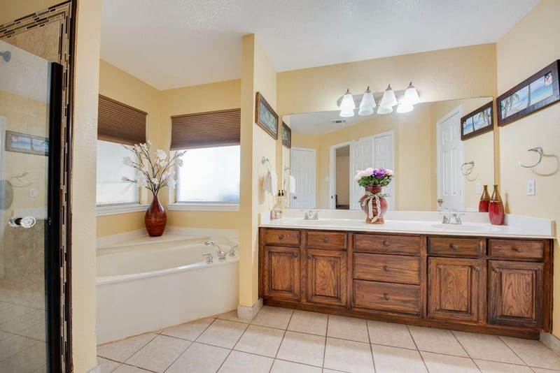 6405 Creekbend Court, Arlington TX 76001 - Photo 19
