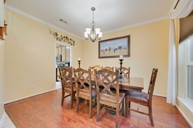 6405 Creekbend Court, Arlington TX 76001 - Photo 8