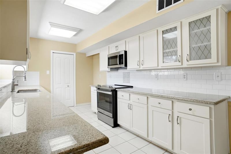 3701 Windsong Lane, Bedford TX 76021 - Photo 9