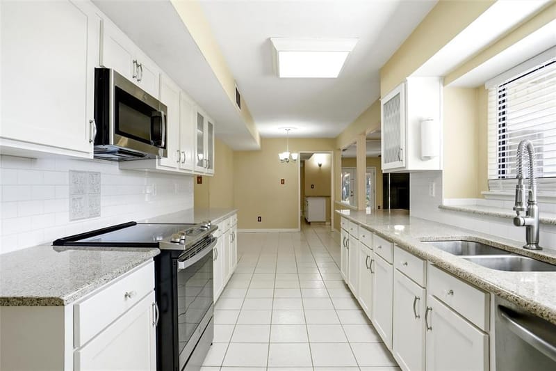 3701 Windsong Lane, Bedford TX 76021 - Photo 10