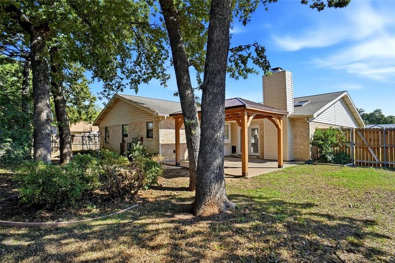 3701 Windsong Lane, Bedford TX 76021 - Photo 25