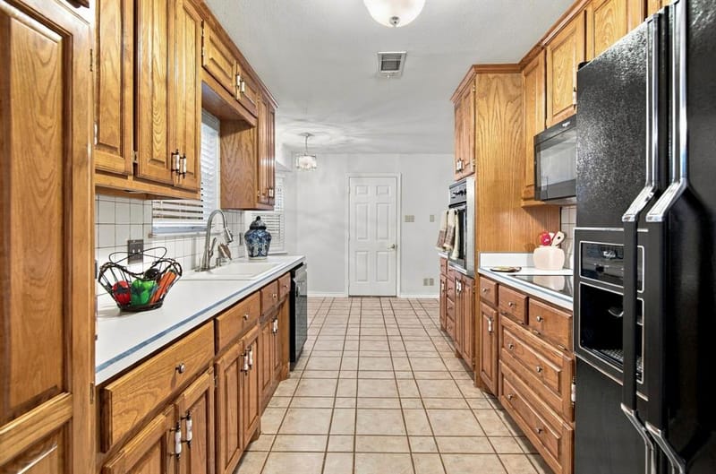 408 Englewood Lane, Hurst TX 76053 - Photo 17