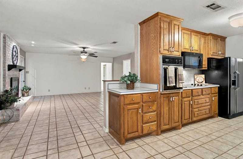 408 Englewood Lane, Hurst TX 76053 - Photo 16