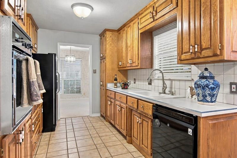 408 Englewood Lane, Hurst TX 76053 - Photo 14
