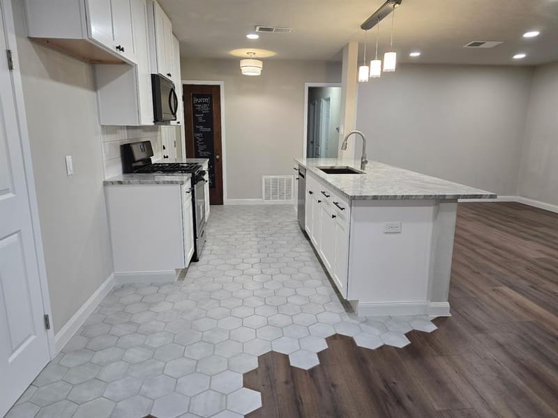 220 Bluebird Circle, Denton TX 76209 - Photo 7