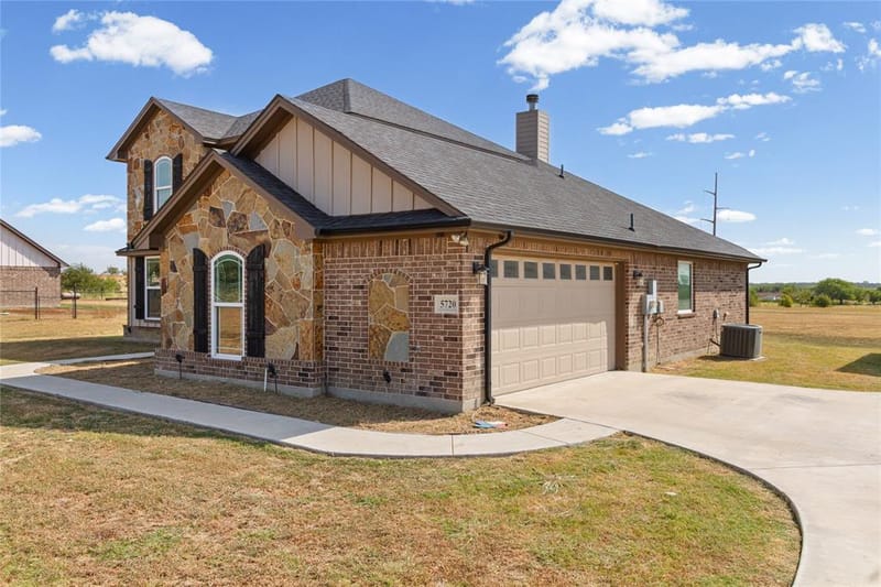 5720 County Road 1017, Joshua TX 76058 - Photo 31