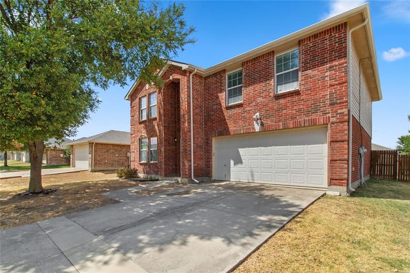 1312 Erin Court, Burleson TX 76028 - Photo 4