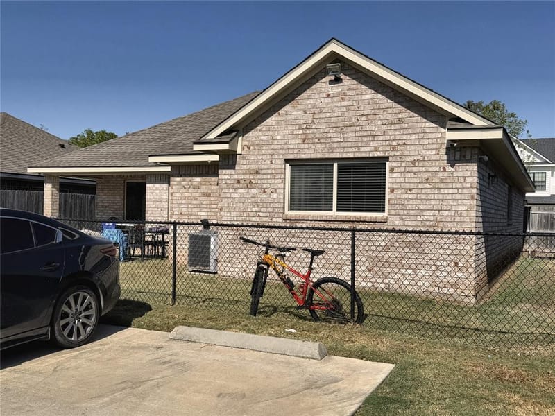 208 Church Avenue, Waco TX 76706 - Photo 24