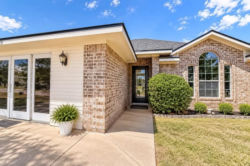 203 Knight Lane, Waco TX 76705 - Photo 2