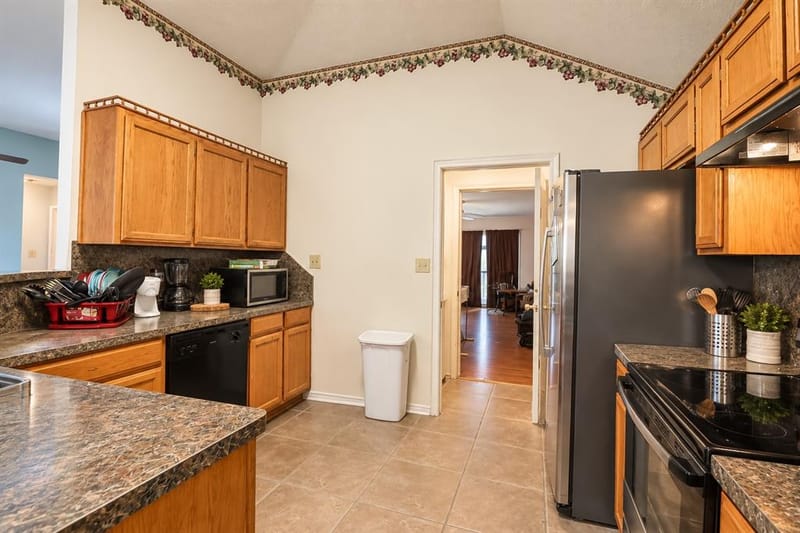 203 Knight Lane, Waco TX 76705 - Photo 5