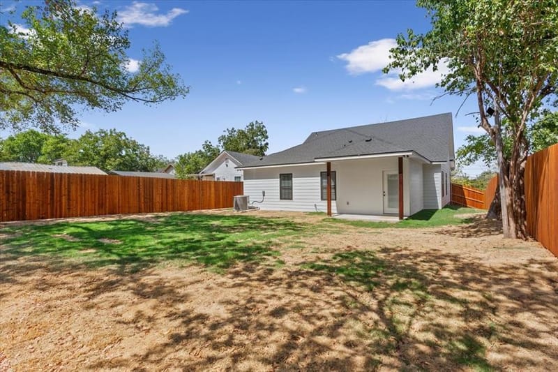 2704 Clay Avenue, Waco TX 76711 - Photo 26
