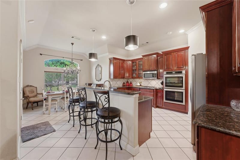 4425 Don Drive, Mansfield TX 76063