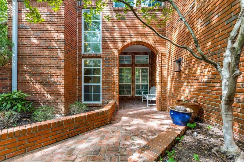 7 Queensview Court, Dallas TX 75225 - Photo 3