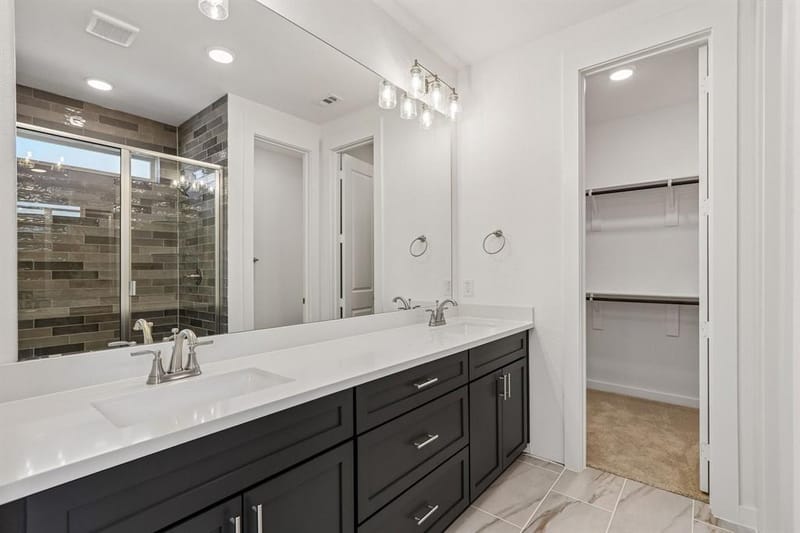 8721 Lacey Oak Drive, Justin TX 76247 - Photo 18