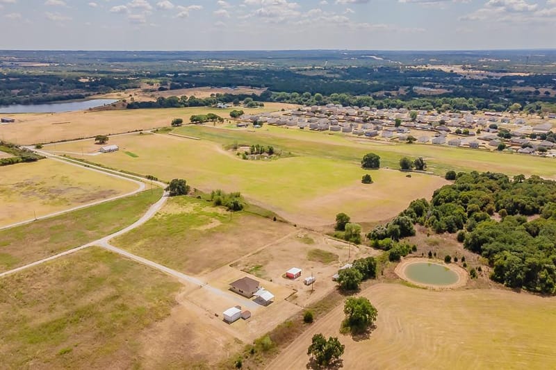 4798 County Road 2690, Alvord TX 76225 - Photo 35
