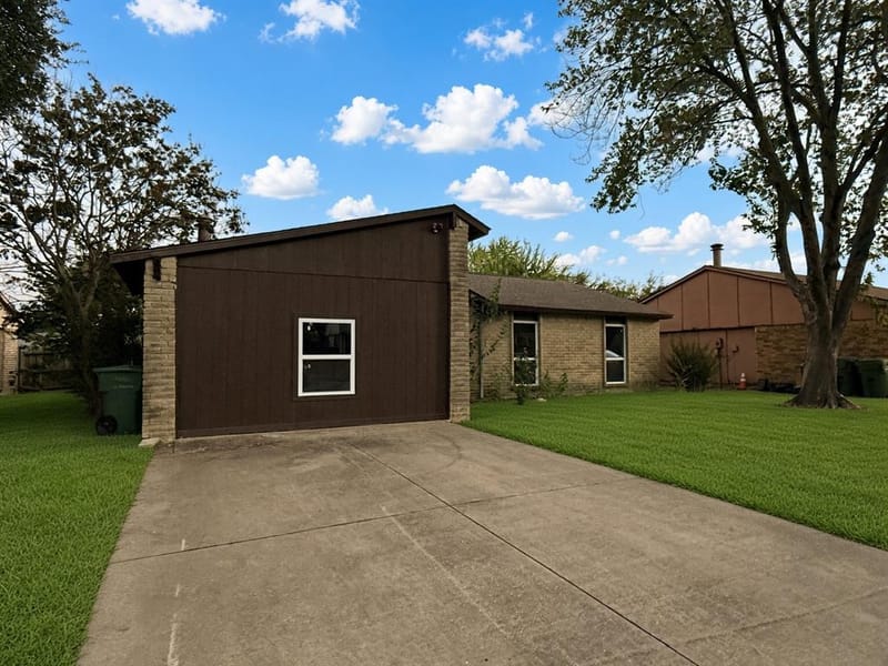 5618 Briarcrest Drive, Garland TX 75043 - Photo 3