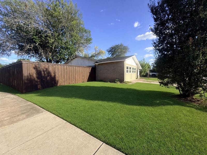 618 N Yale Drive, Garland TX 75042 - Photo 2