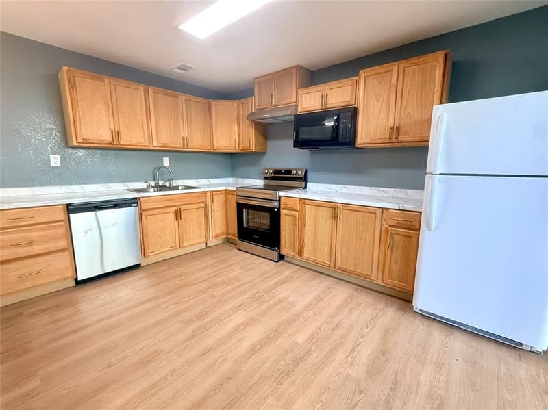 618 N Yale Drive, Garland TX 75042 - Photo 4
