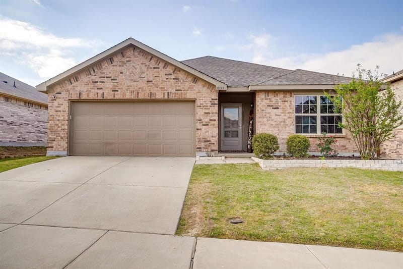 3033 Whitetail Chase Drive, Fort Worth TX 76108