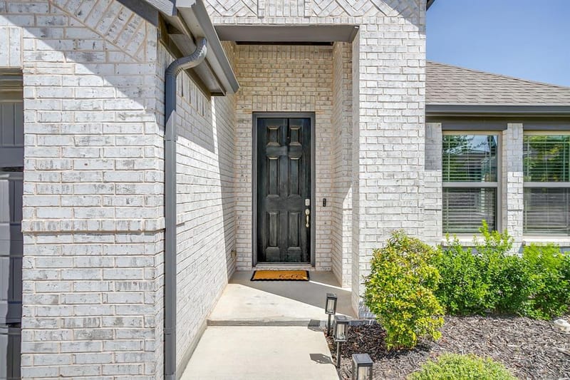 421 Escondido Street, Weatherford TX 76087 - Photo 4
