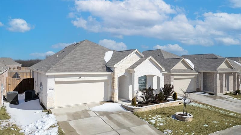 6932 Falconer Way, Fort Worth TX 76179