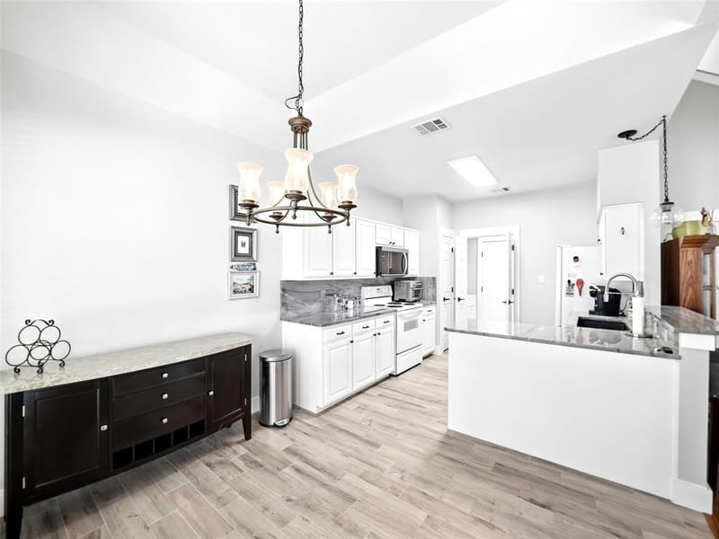 1426 Di Orio Drive, Lewisville TX 75067 - Photo 7