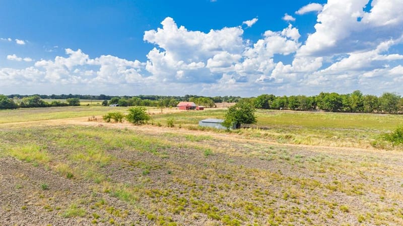 7959 County Road 4823, Wolfe City TX 75496 - Photo 13