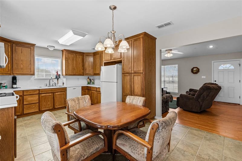 7959 County Road 4823, Wolfe City TX 75496 - Photo 28