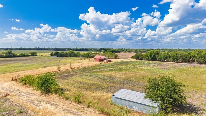 7959 County Road 4823, Wolfe City TX 75496 - Photo 5