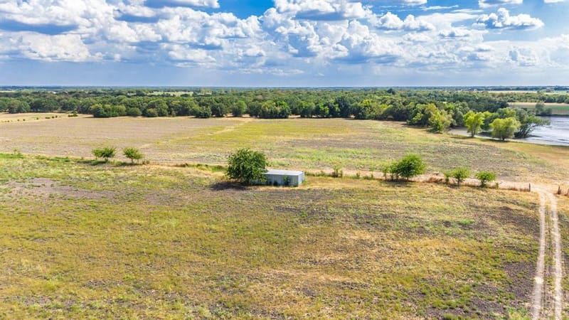 7959 County Road 4823, Wolfe City TX 75496 - Photo 14